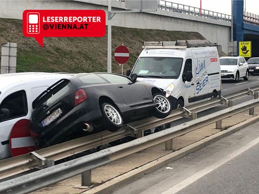 Der Unfall ereignete sich auf der Autobahnabfahrt in Wien-Donaustadt.