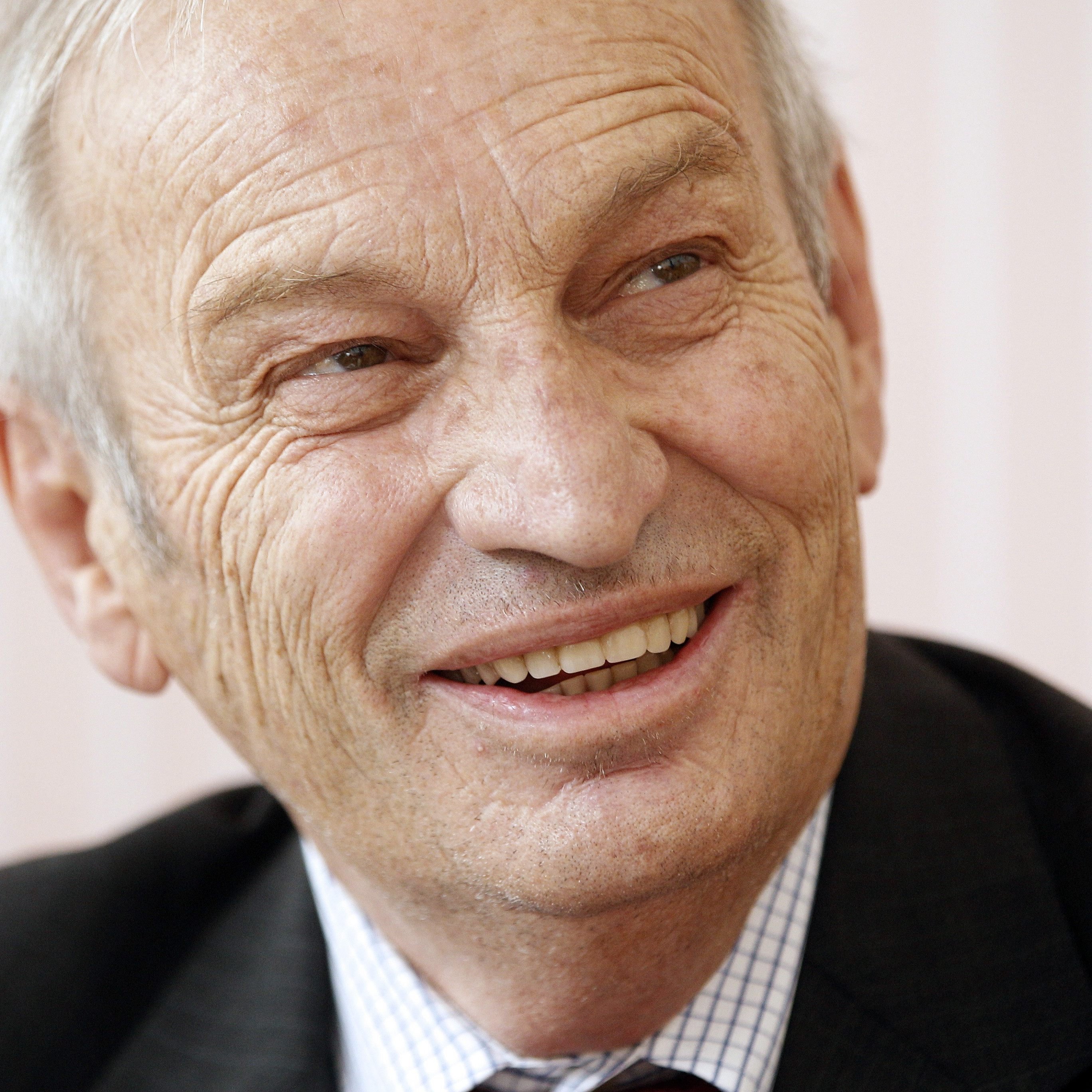 Der Preis ist nach dem 2011 in Wien verstorbenen Physiker Heinz Oberhummer benannt.