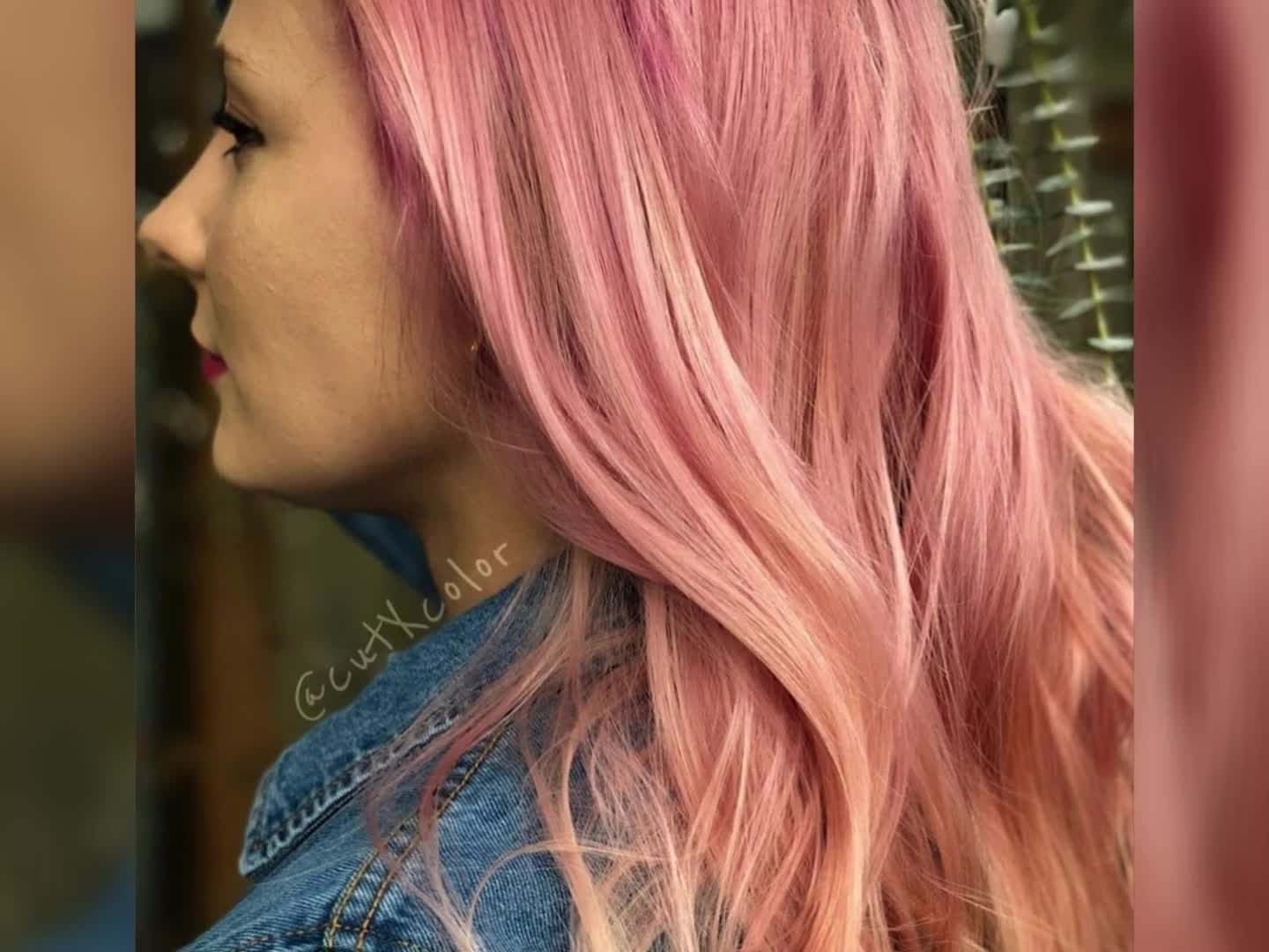 "Pink Lemonade" ist die neue Trend-Haarfabe im Frühling.