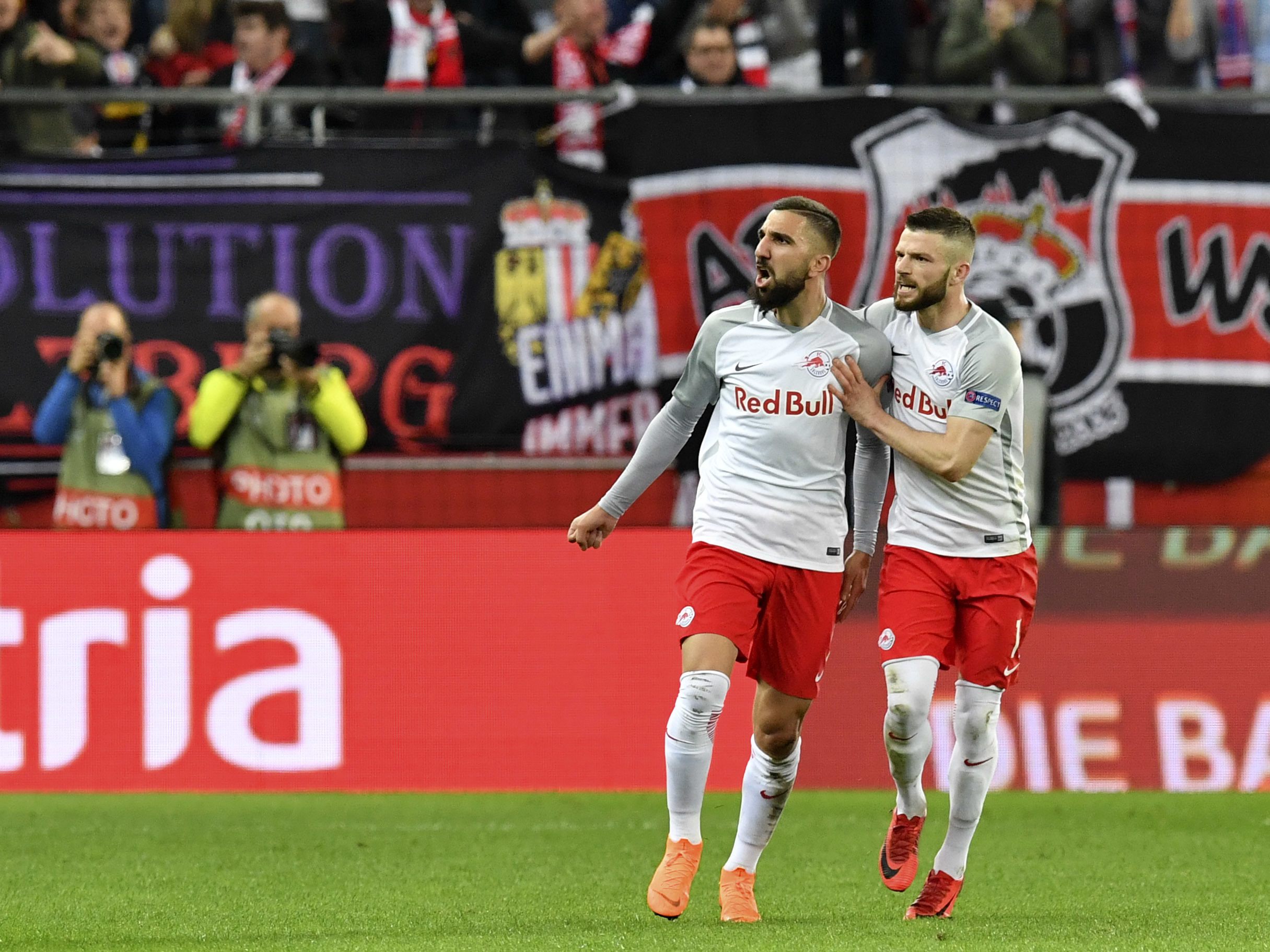 Red Bull Salzburg schafft im EL-Rückspiel gegen Lazio Rom die Sensation.