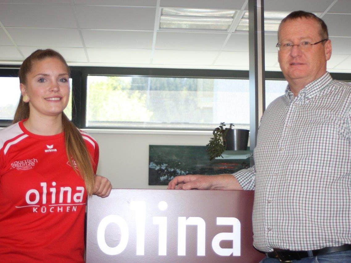 Stephanie Golacz mit Olina Geschäftsführer Tom Prugger Stephanie Golacz mit Olina Geschäftsführer Tom Prugger