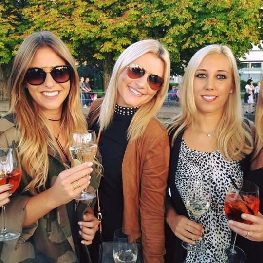 Viele charmante Gäste kommen zum Fischersteg Sunset am Bodensee