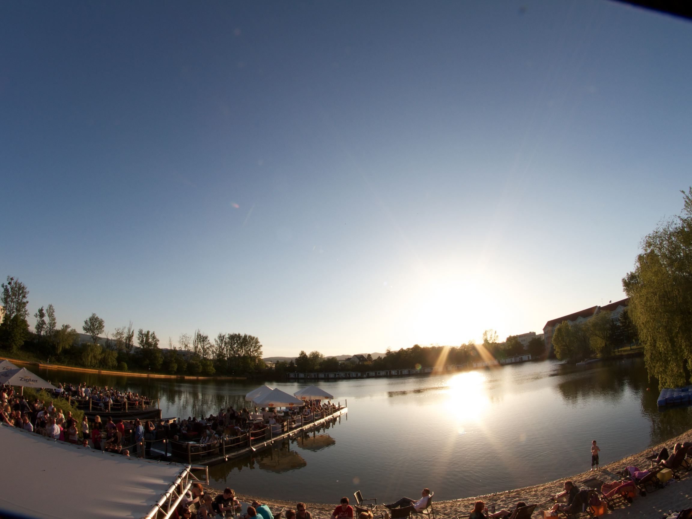 Die neue Beach-Location nahe Wien eröffnet am 1. Juni und bietet Strandfeeling pur. Die neue Beach-Location nahe Wien eröffnet am 1. Juni und bietet Strandfeeling pur.