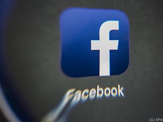 Facebook denkt über neues Geschäftsmodell nach