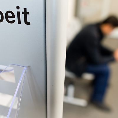 Die Tendenz geht weiter zu mehr Menschen mit Beschäftigung