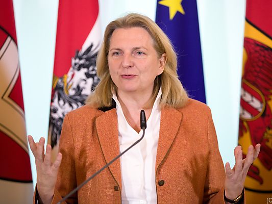 Außenministerin Kneissl hält nichts vom Ausstieg aus dem Atom-Abkommen