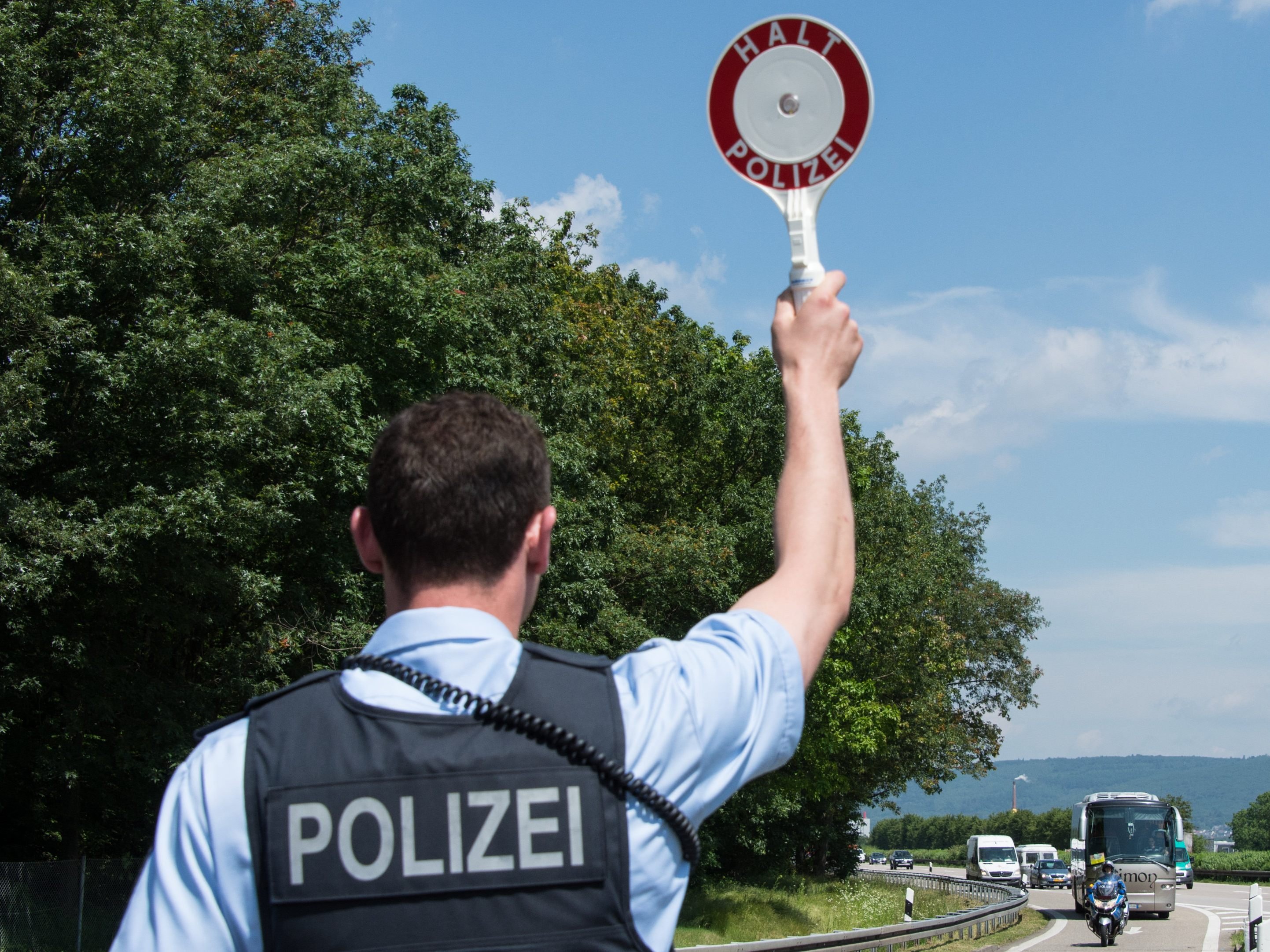 17 Personen verletzten sich am Pfingstwochenende bei Verkehrsunfällen.