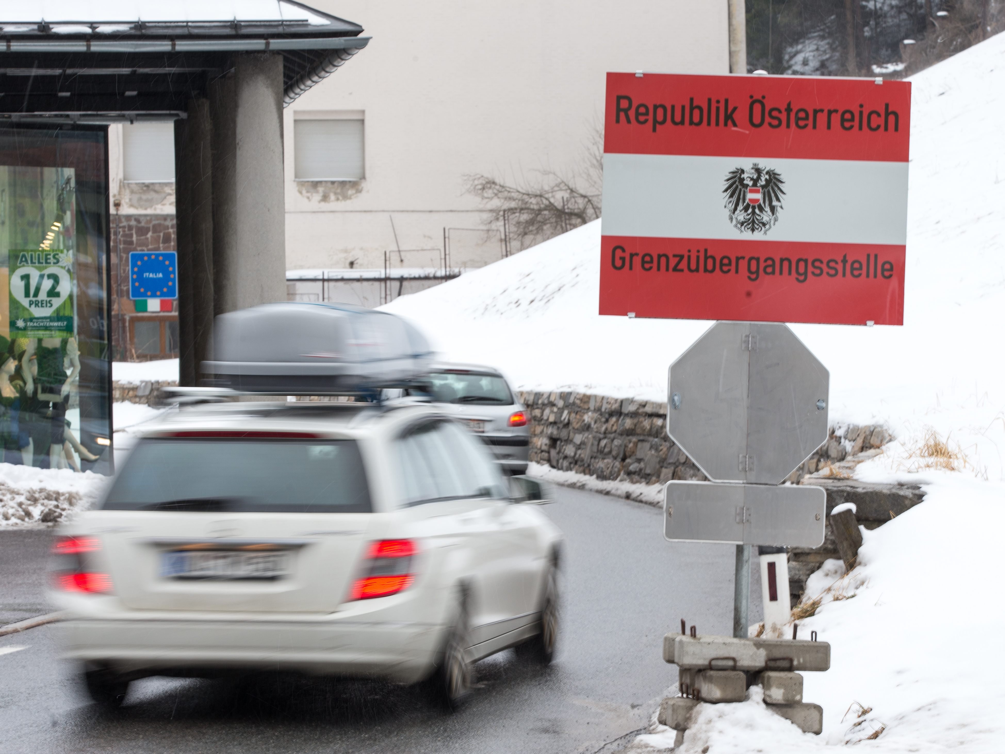 Sollen bei Anstieg der Flüchtlingszahlen alle Grenzen dicht gemacht werden?