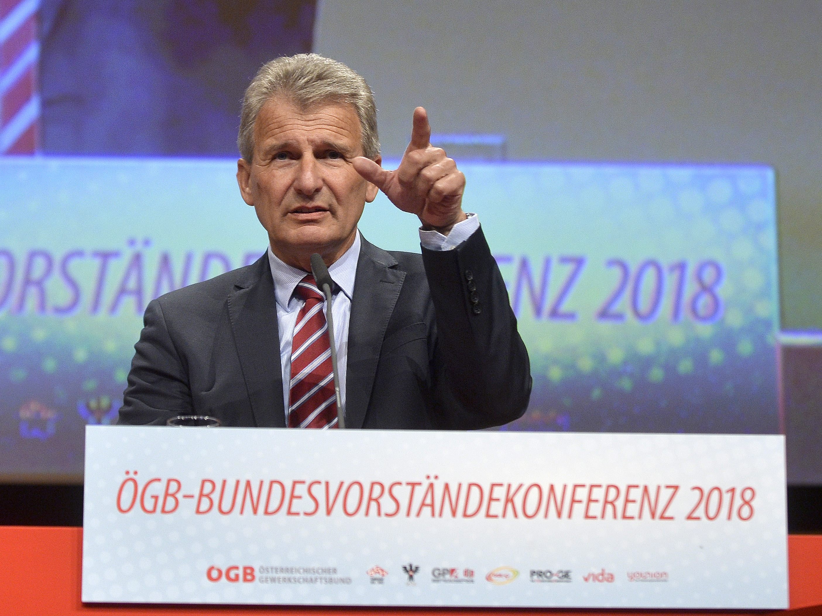 Indirekte Streikdrohung bei Gewerkschafterkongress. Indirekte Streikdrohung bei Gewerkschafterkongress.