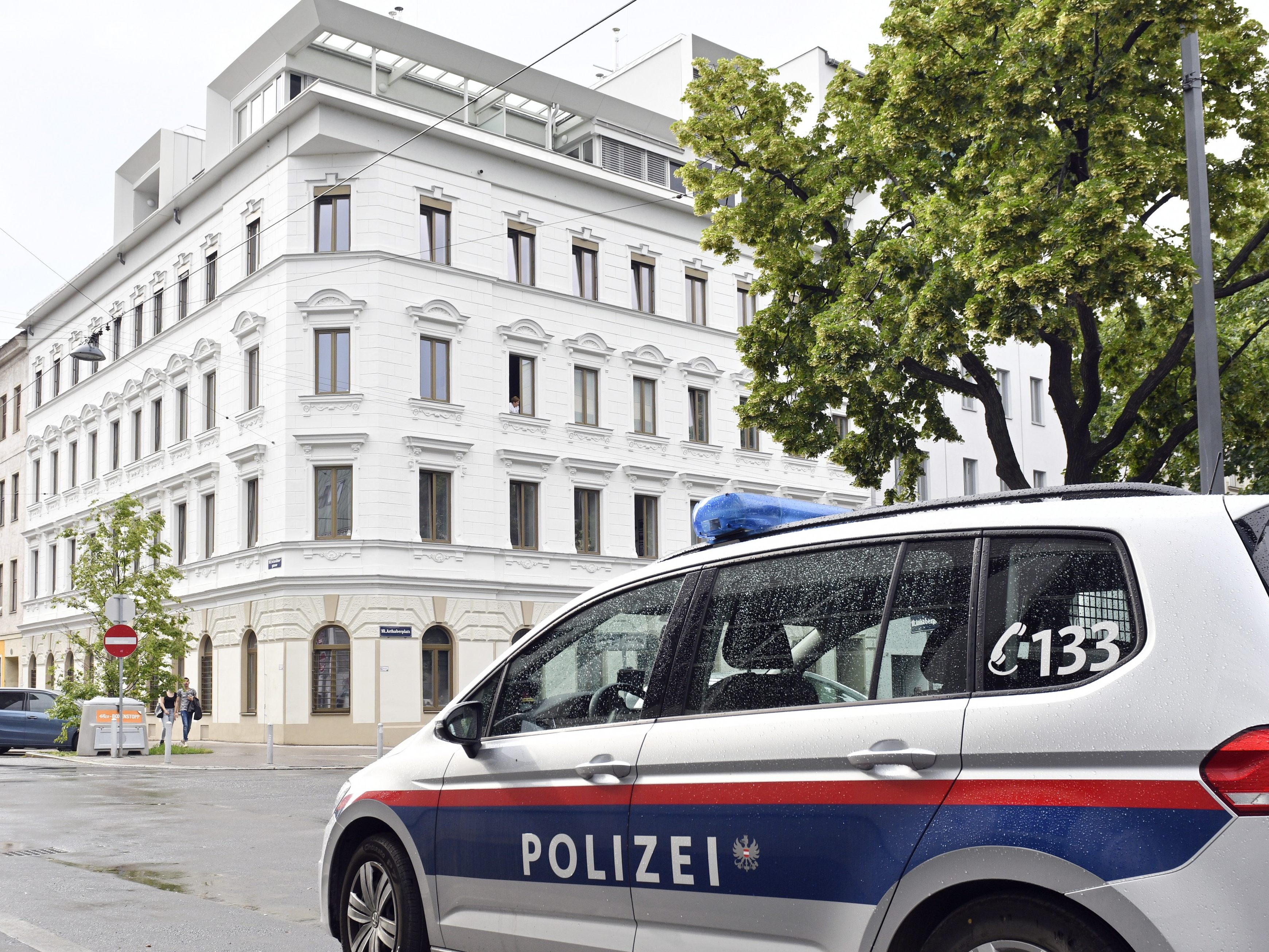 Eine 43-Jährige ist in einer Wohnung in Wien-Favoriten getötet worden. Eine 43-Jährige ist in einer Wohnung in Wien-Favoriten getötet worden.