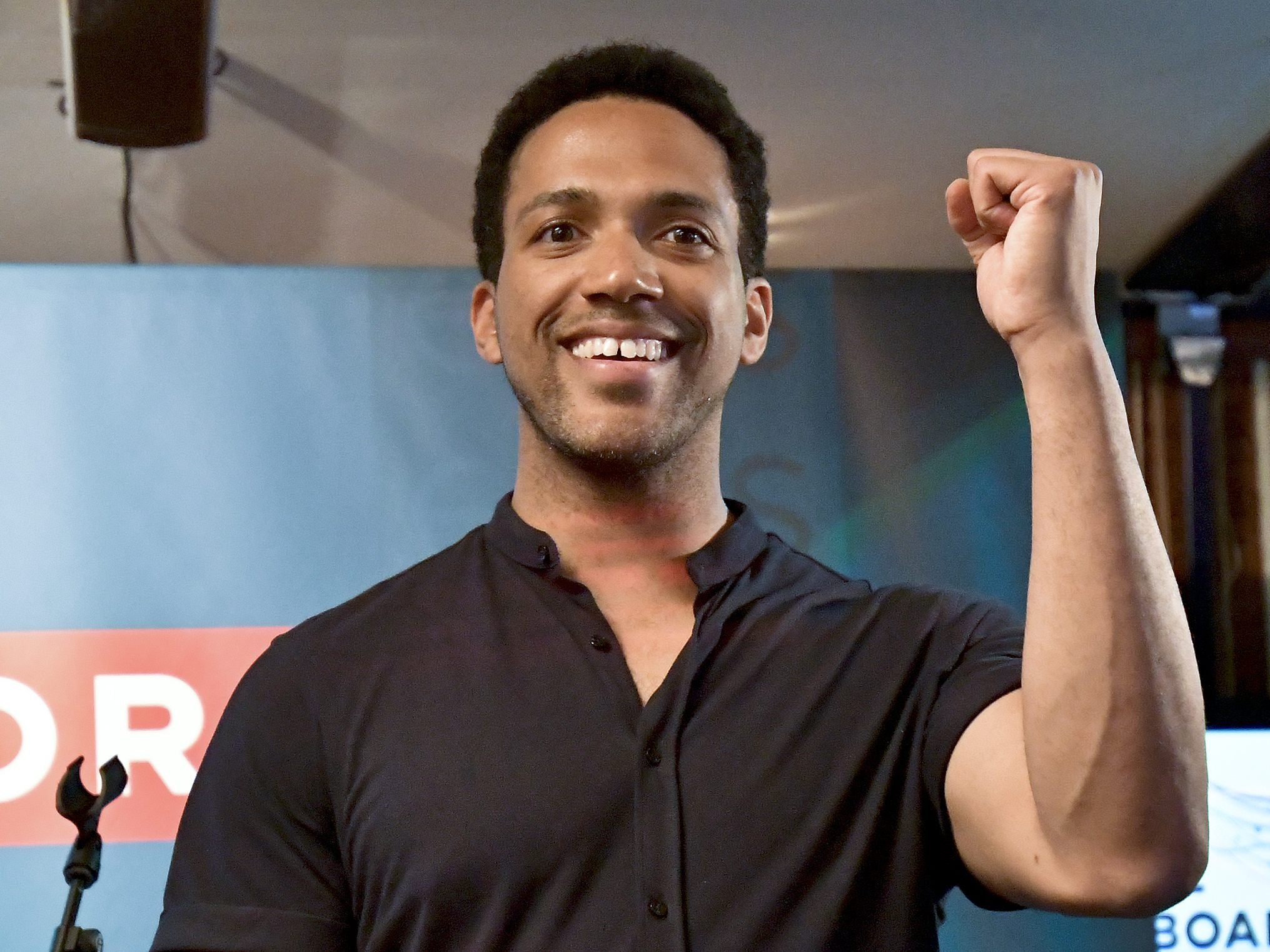 Laut Buchmachern kann sich Cesar Sampson über ein Finalticket freuen. Laut Buchmachern kann sich Cesar Sampson über ein Finalticket freuen.
