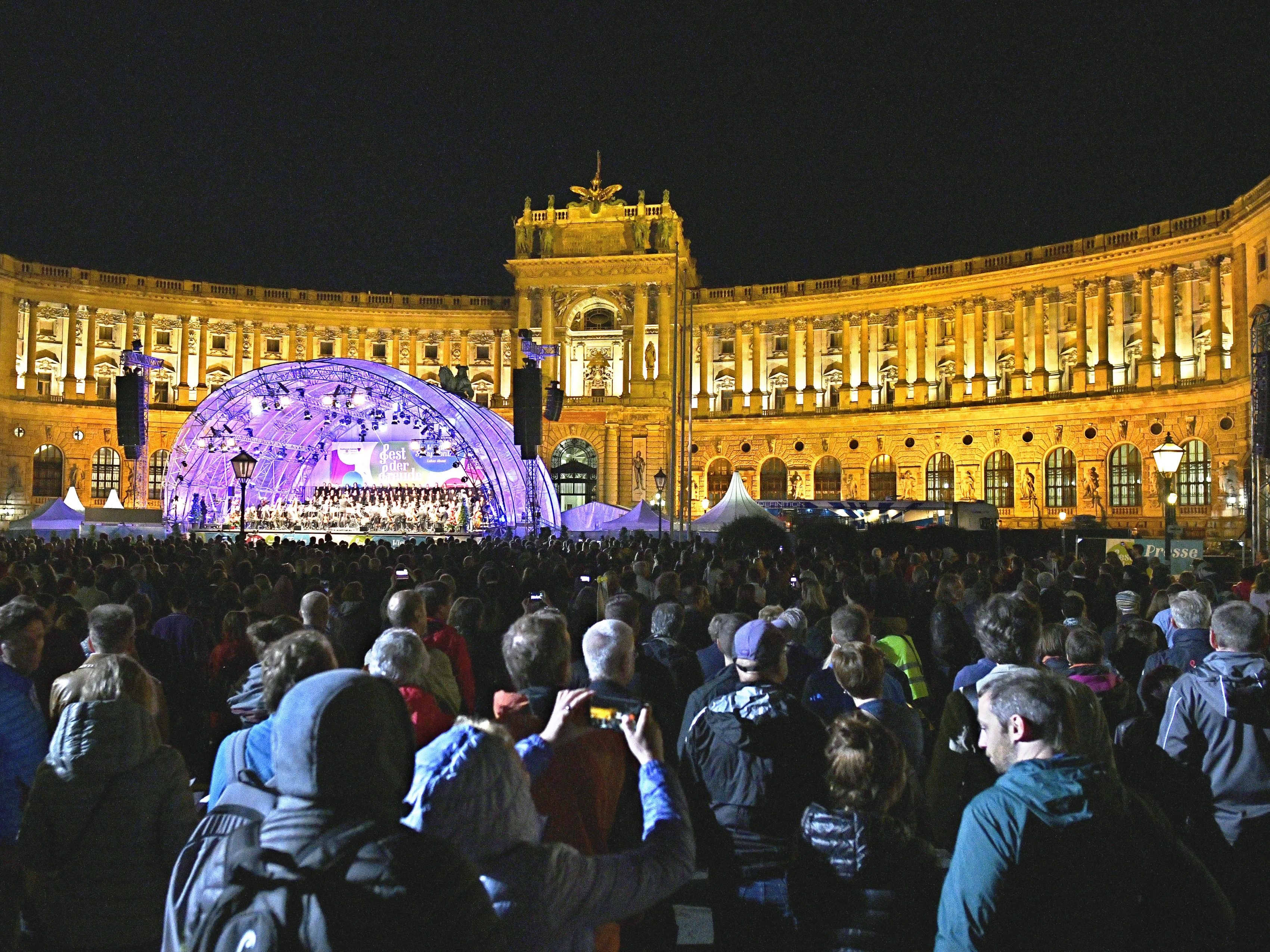 Am Dienstagabend wurde am Wiener Heldenplatz das "Fest der Freude" gefeiert.