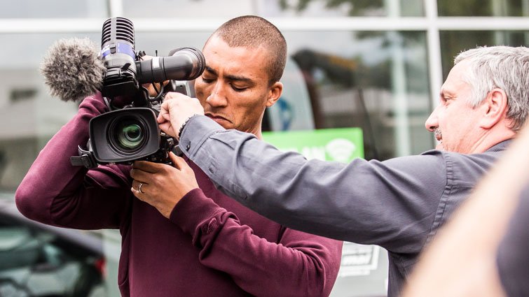 In Götzis greifen sogar die Stars zur Kamera - Hier Ashton Eaton. Bild: VOL.AT/Steurer