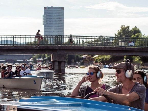 Jeden Tag findet das Festival in einem anderen Bezirk statt.