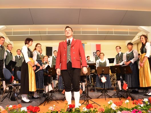 Am 12. Mai findet das Jubiläumskonzert ab 20.00 im Davennasaal statt.