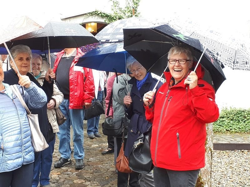 Ausflug des PVÖ Mäder ins Glasbläserdorf Schmidsfelden.
