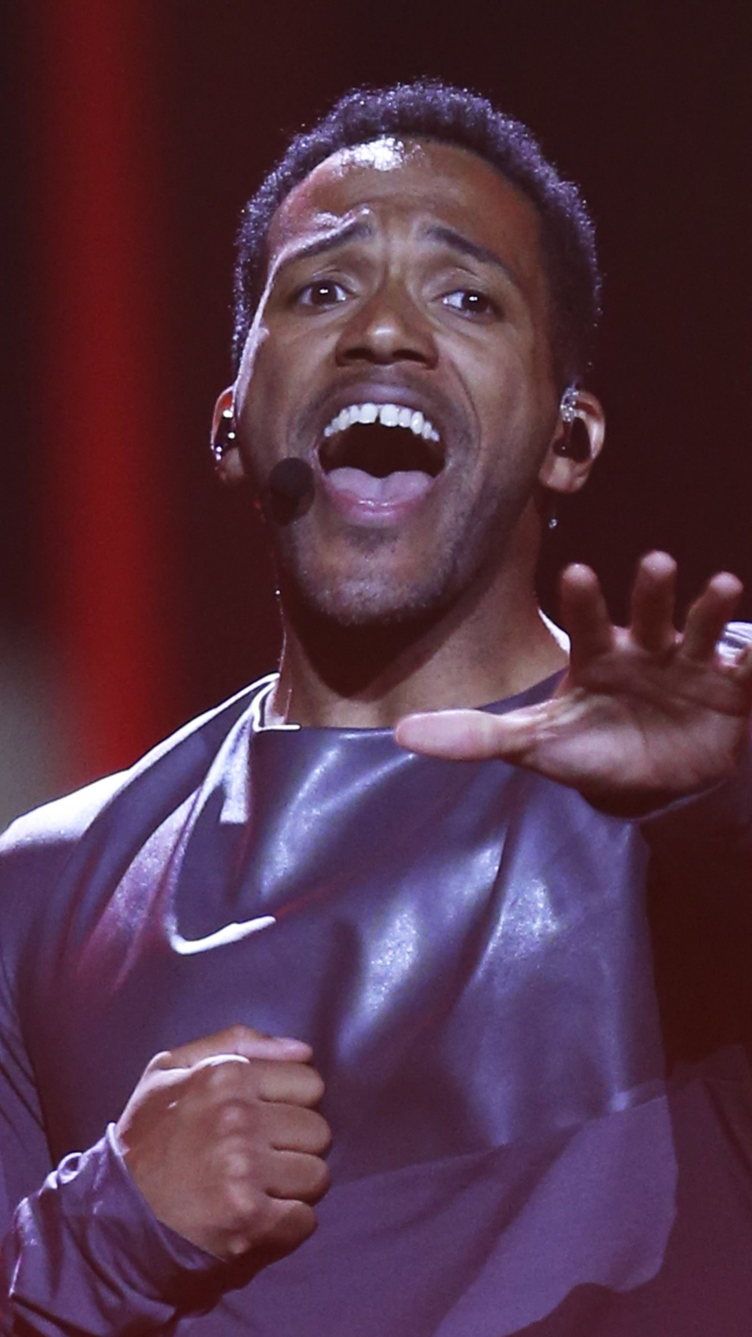 Cesár Sampson kämpft mit "Nobody But You" um des Sieg beim Eurovision Song Contest 2018.