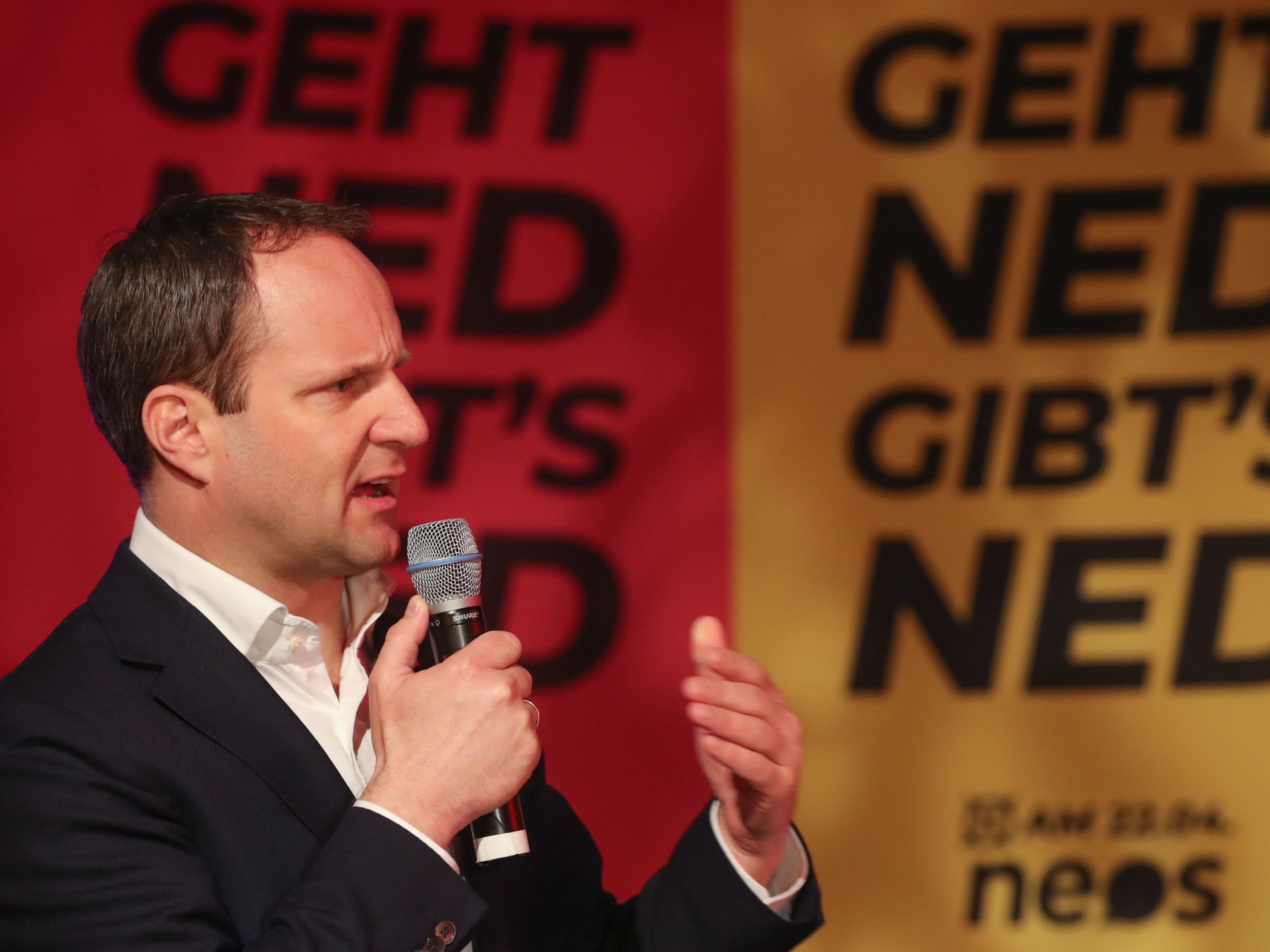 Matthias Strolz beim Wahlkampfauftakt der NEOS zur Landtagswahl in Salzburg im März 2018.