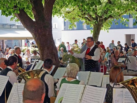 Städtlefrühschoppen Bauernkapelle