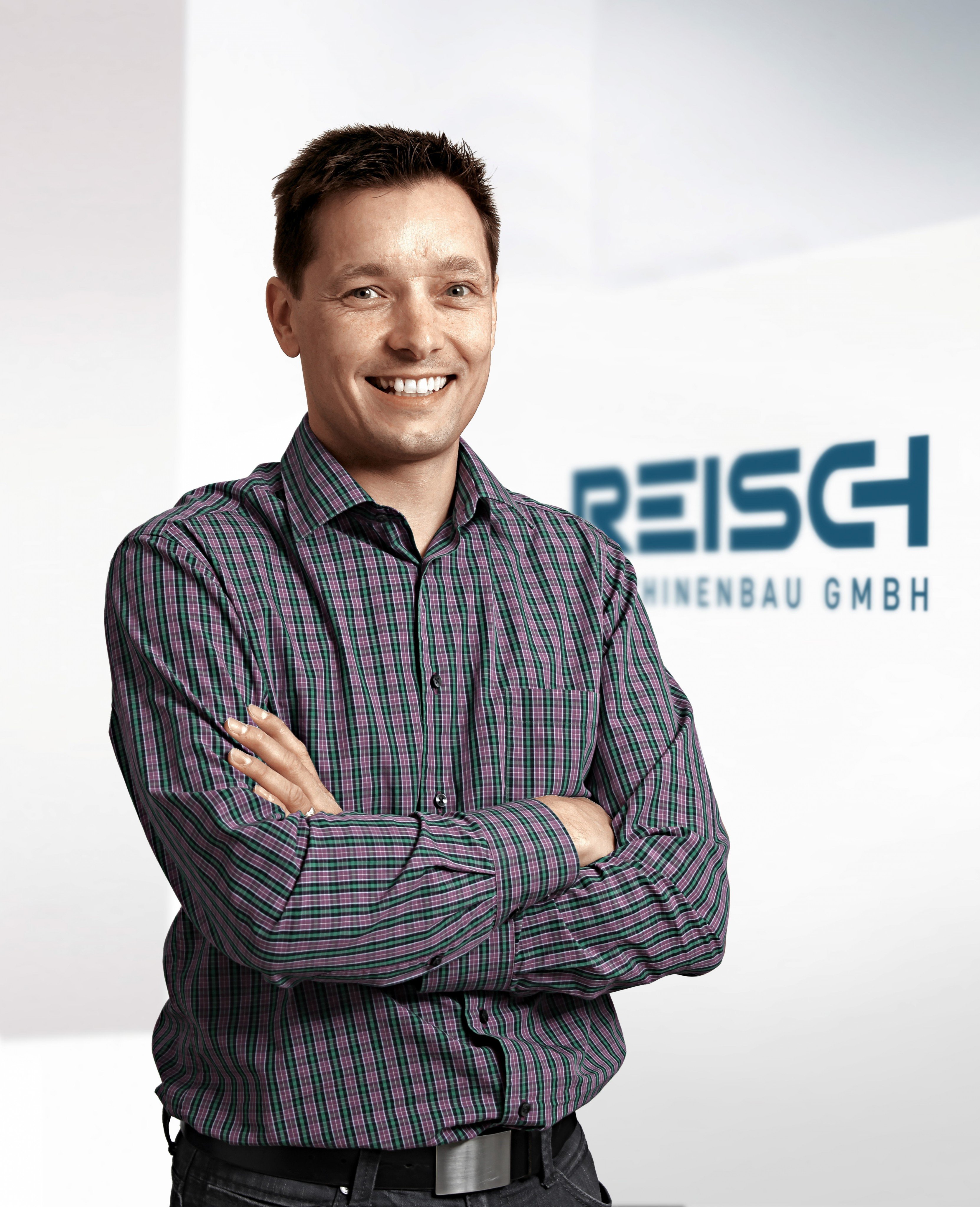 Geschäftsführer Arno Reisch konnte mit seinen Mitarbeitern im April die von i+R Industrie- & Gewerbebau errichtete Firmenzentrale beziehen.