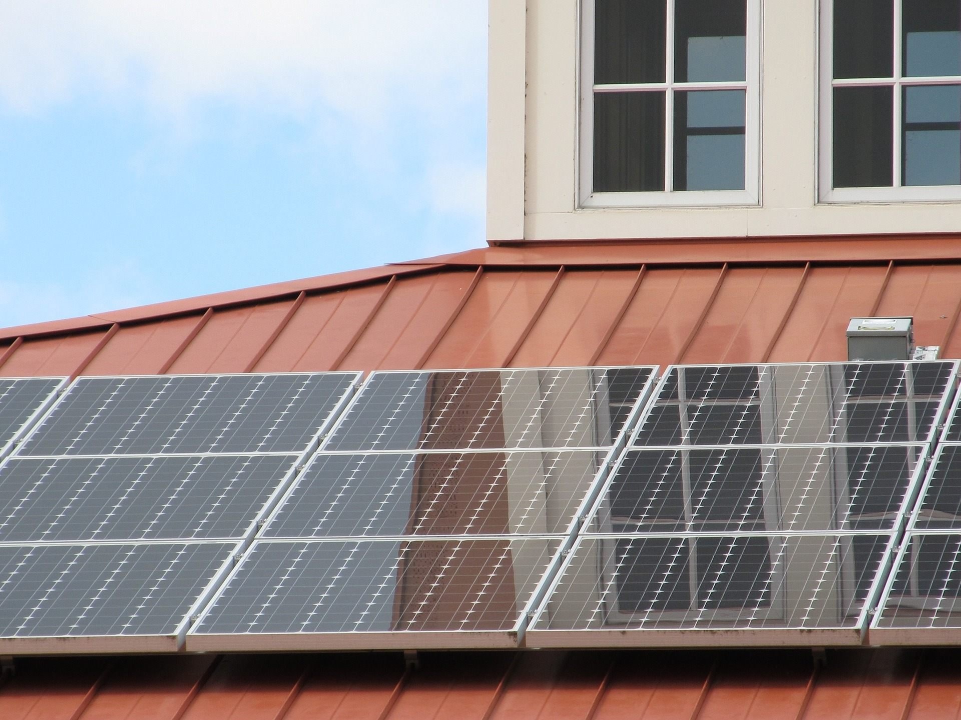 Wien Energie installierte bereits seine ersten Photovoltaikanlagen. Wien Energie installierte bereits seine ersten Photovoltaikanlagen.