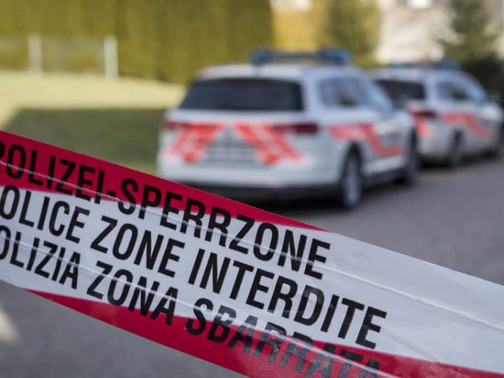 Polizei fand in der Wohnung eine Leiche