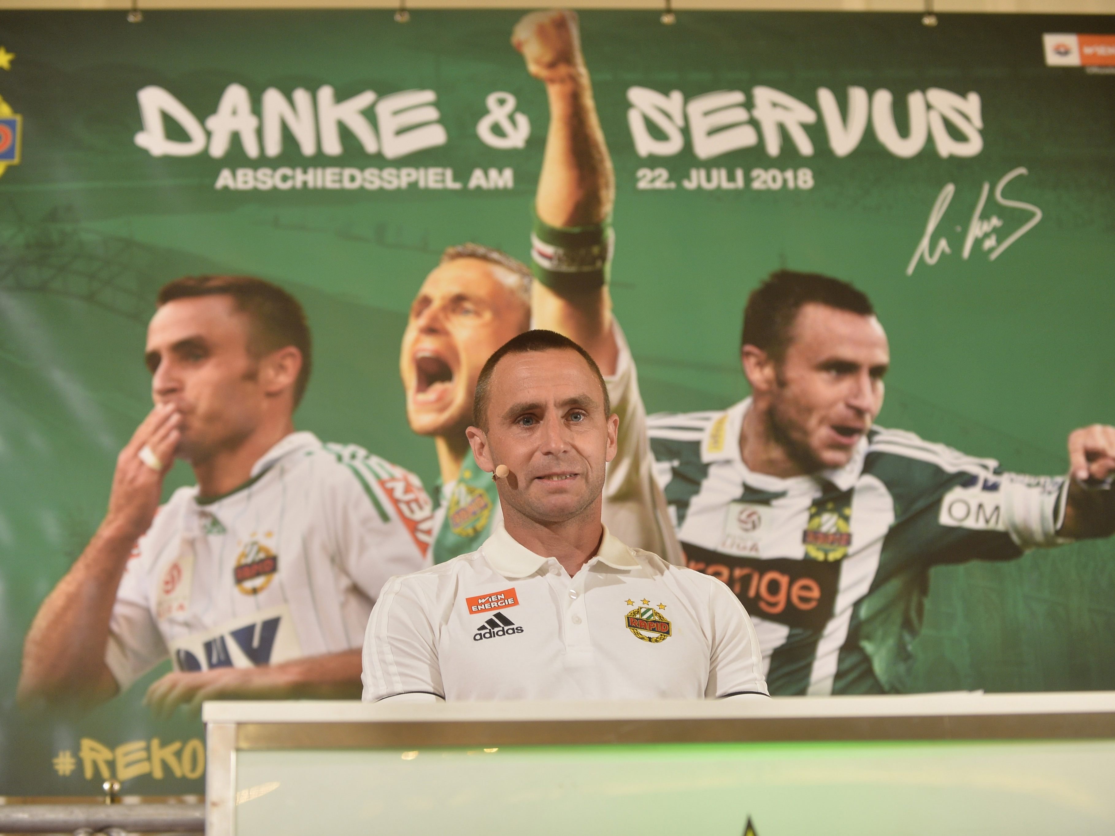 Steffen Hofmann beendete Fußballkarriere bei Rapid Wien. Steffen Hofmann beendete Fußballkarriere bei Rapid Wien.
