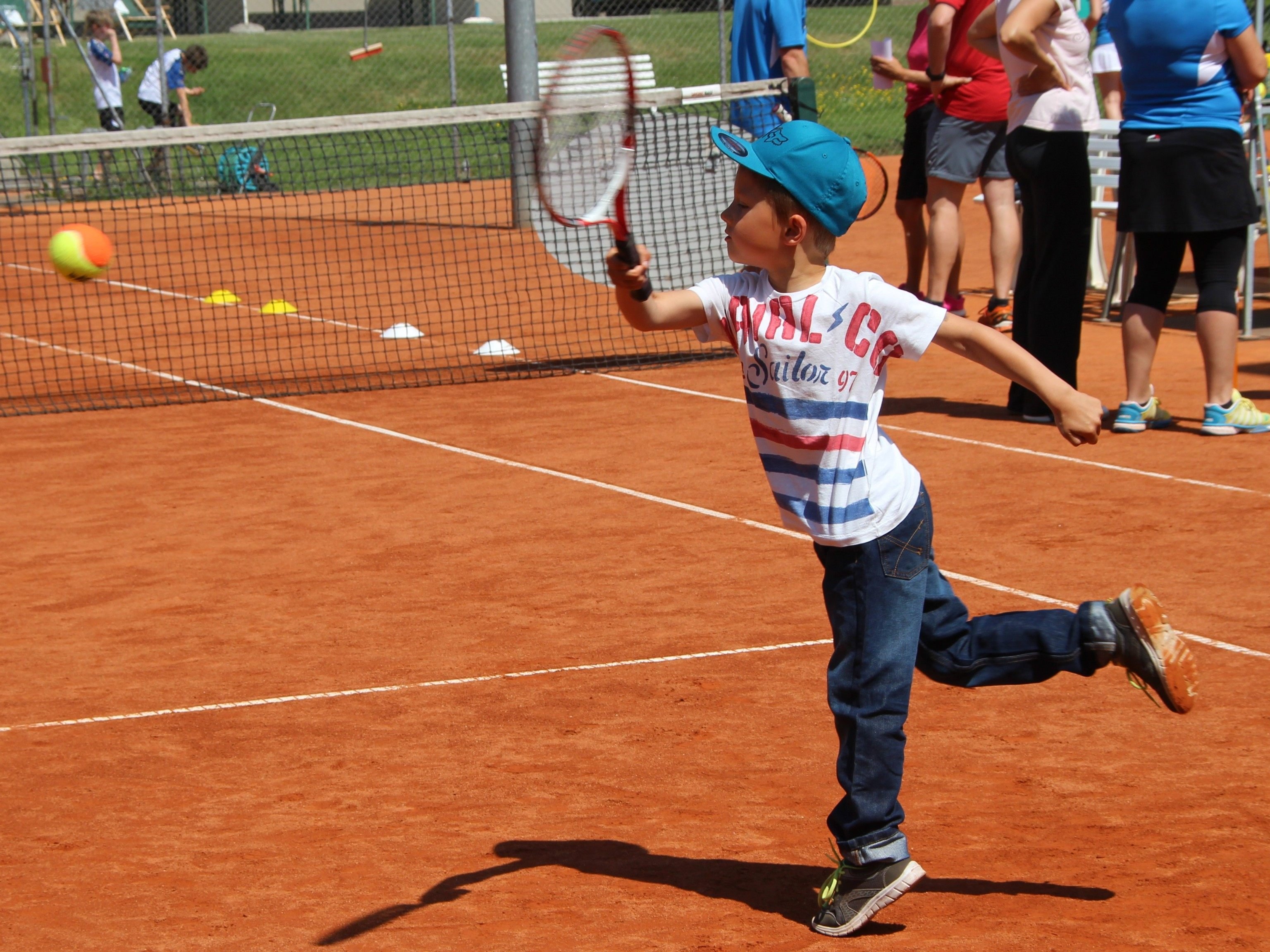 Kleine Tennis-Stars ganz groß.