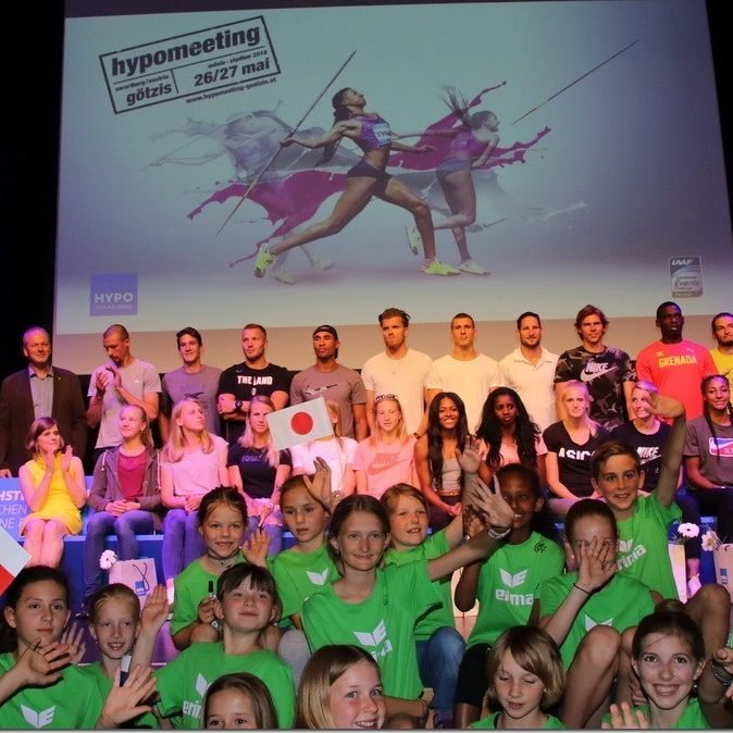 Großer Empfang am Vorabend vom Meeting in der Kulturbühne am Bach