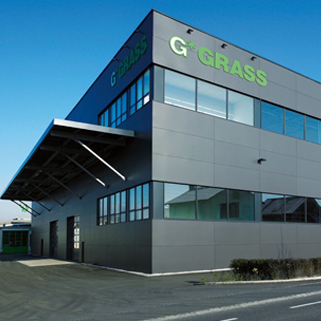 Der Beschlägehersteller baut seinen dritten Standort in Vorarlberg.