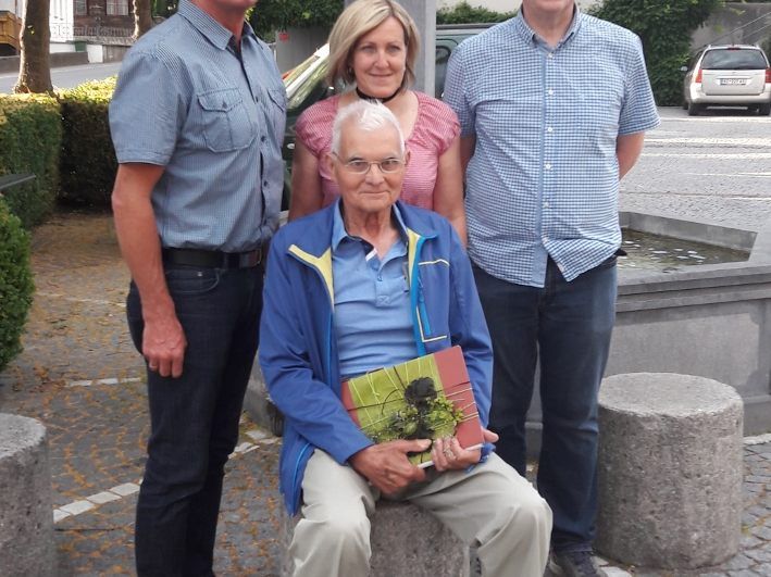 Gratulation zum 80er an EBezObm Paul Schneider Gratulation zum 80er an EBezObm Paul Schneider