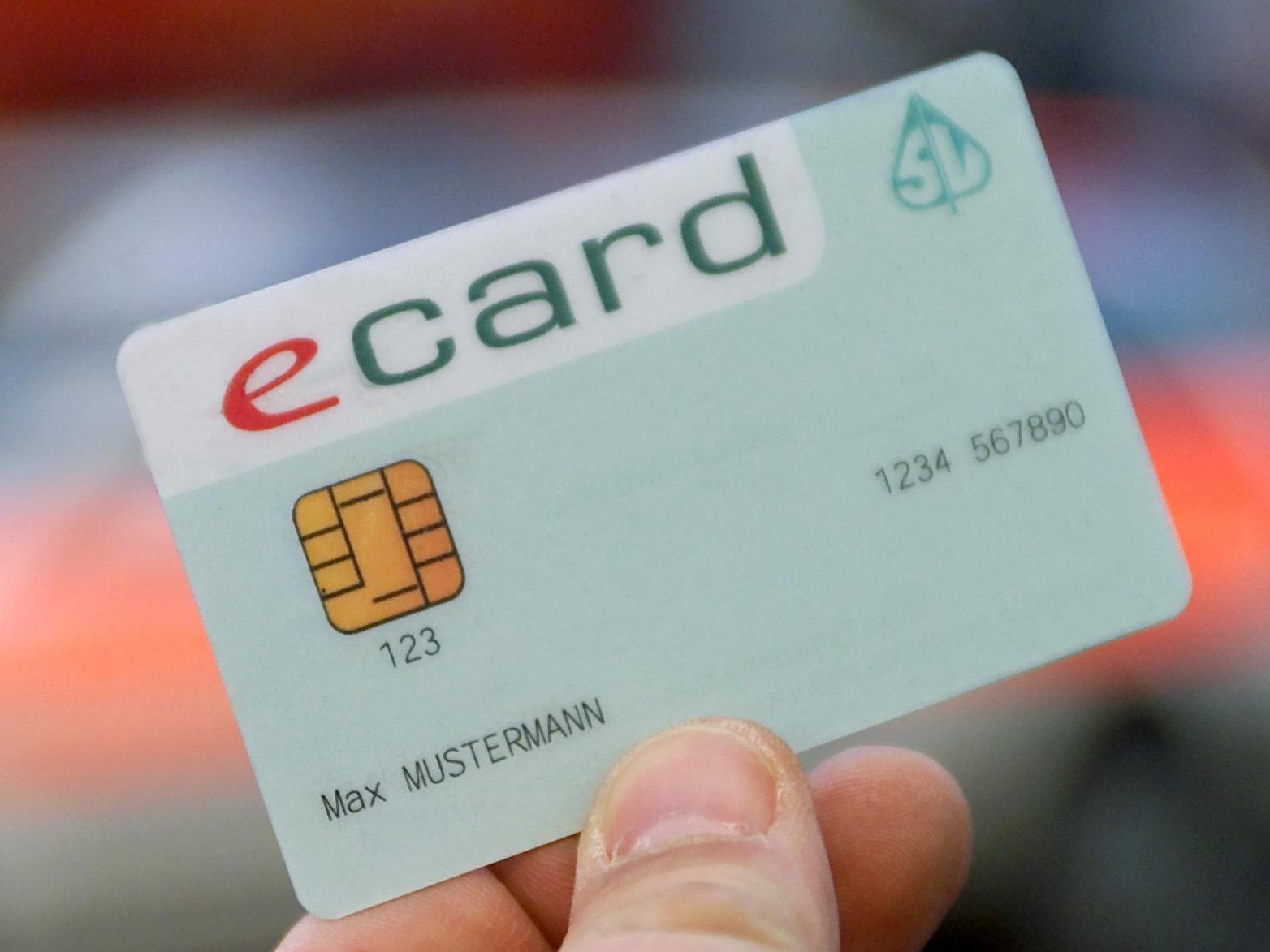 Die E-Card sollte im Urlaub immer dabei sein. Die E-Card sollte im Urlaub immer dabei sein.