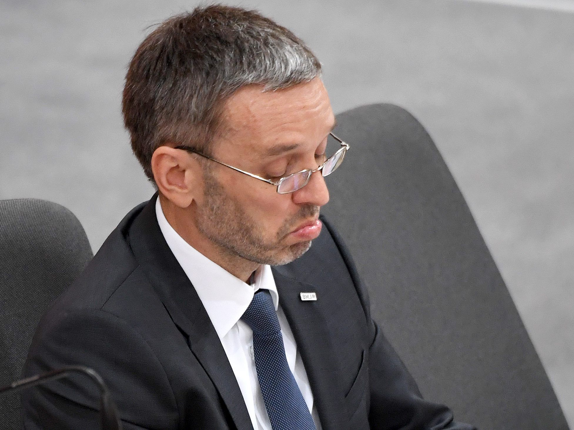 Kickl sah sich teils heftigen Attacken der Opposition ausgesetzt. Kickl sah sich teils heftigen Attacken der Opposition ausgesetzt.