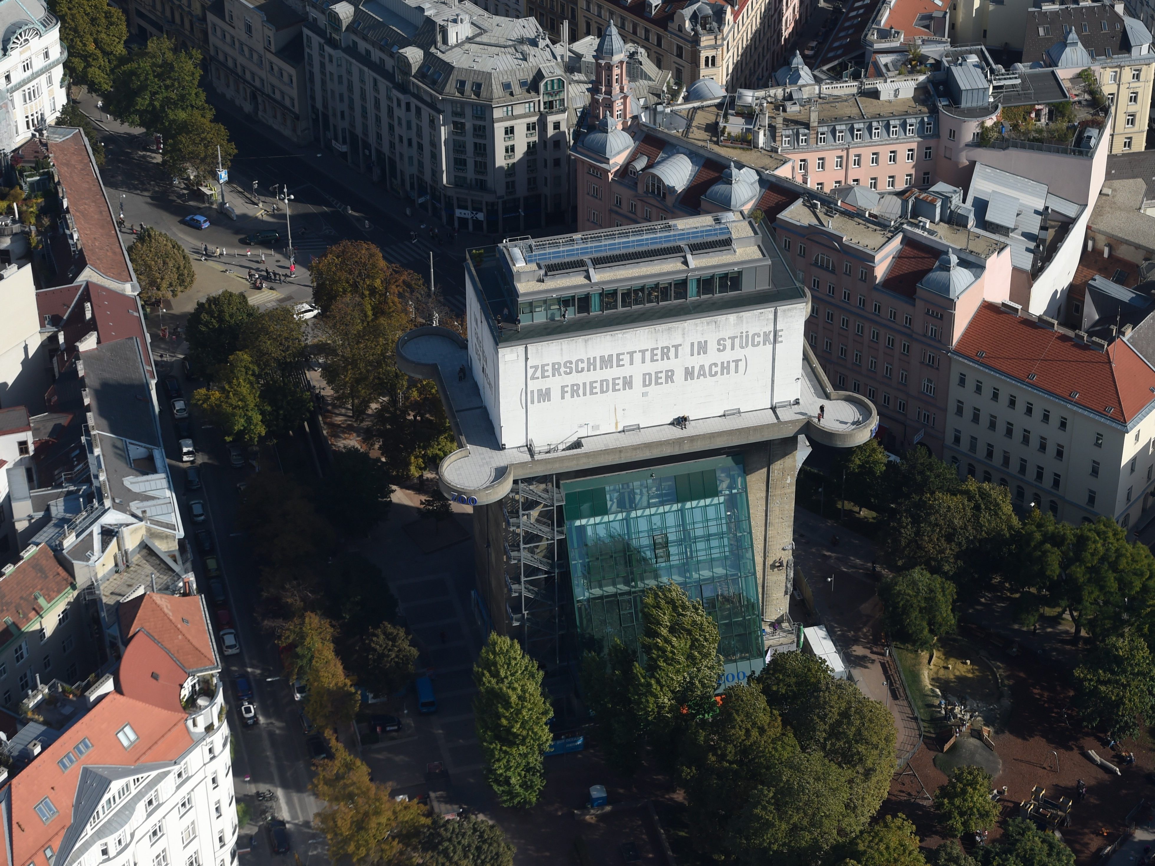 Das Wiener "Haus des Meeres" und der umliegende Park mussten am Dienstag evakuiert werden.