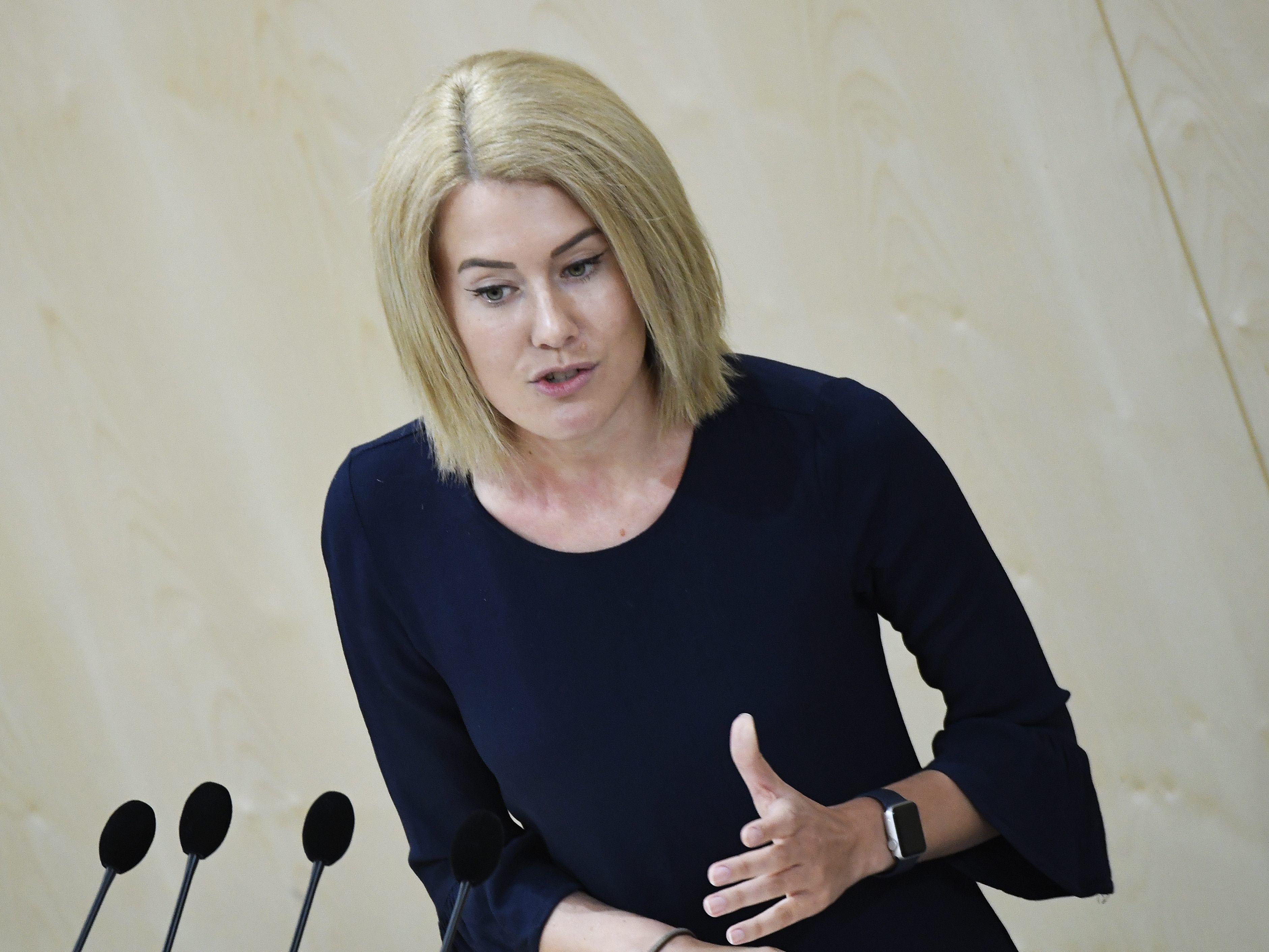 Claudia Gamon kritisiert die Bundesregierung. Claudia Gamon kritisiert die Bundesregierung.