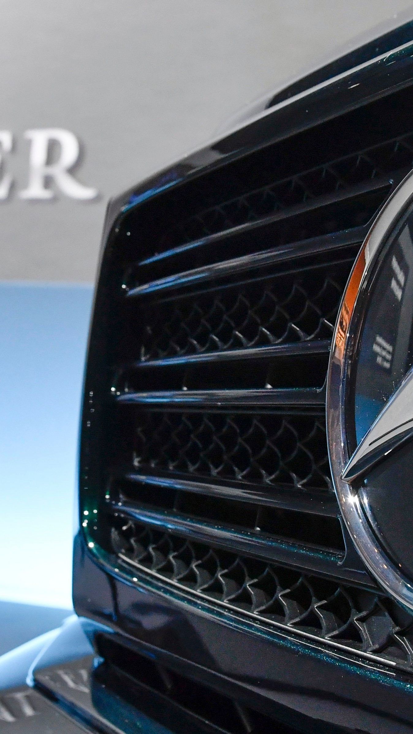 Illegal oder nicht? Die Behörden und Daimler streiten um die Abgasreinigung.