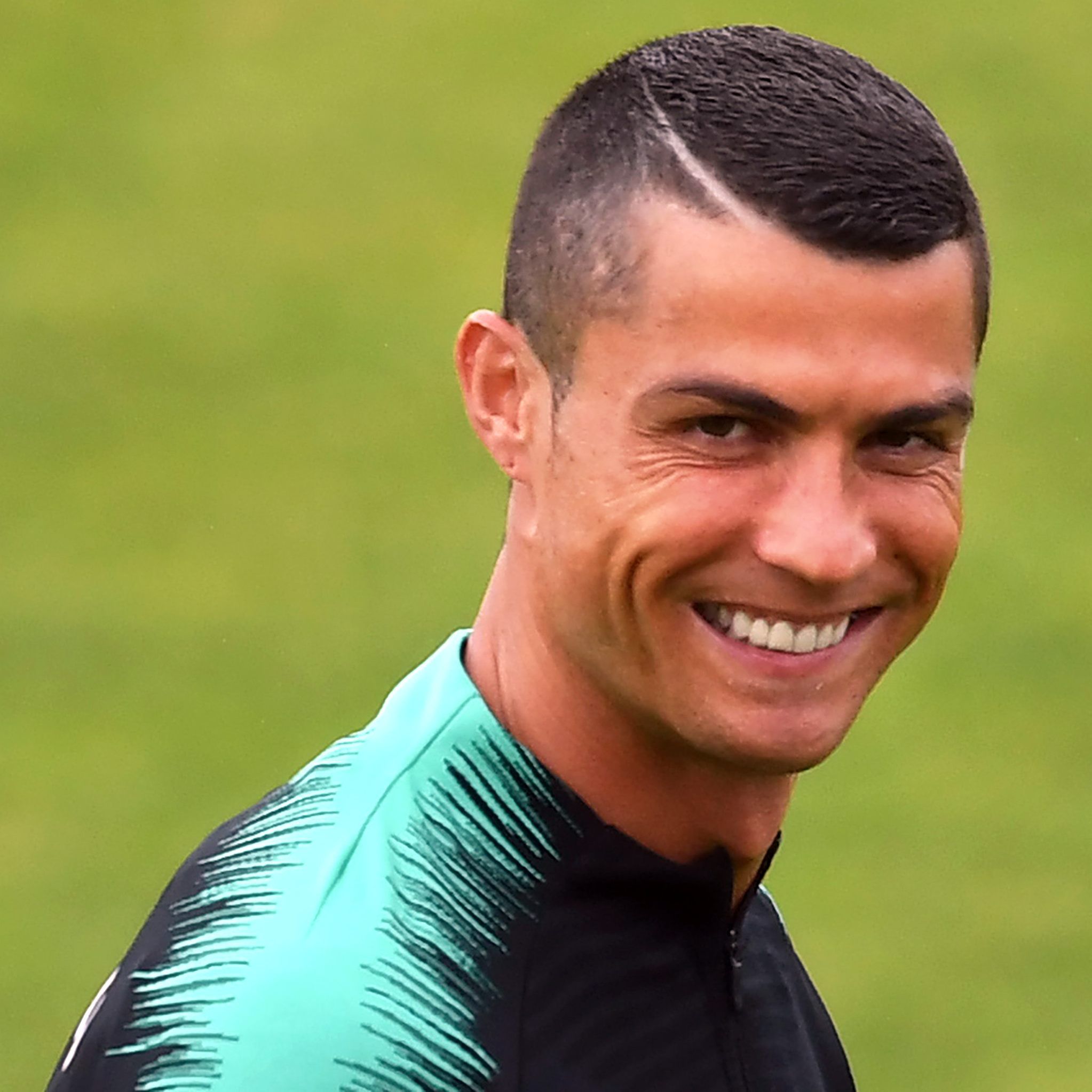 Vertrag des Starstürmers in Madrid läuft noch bis 2021