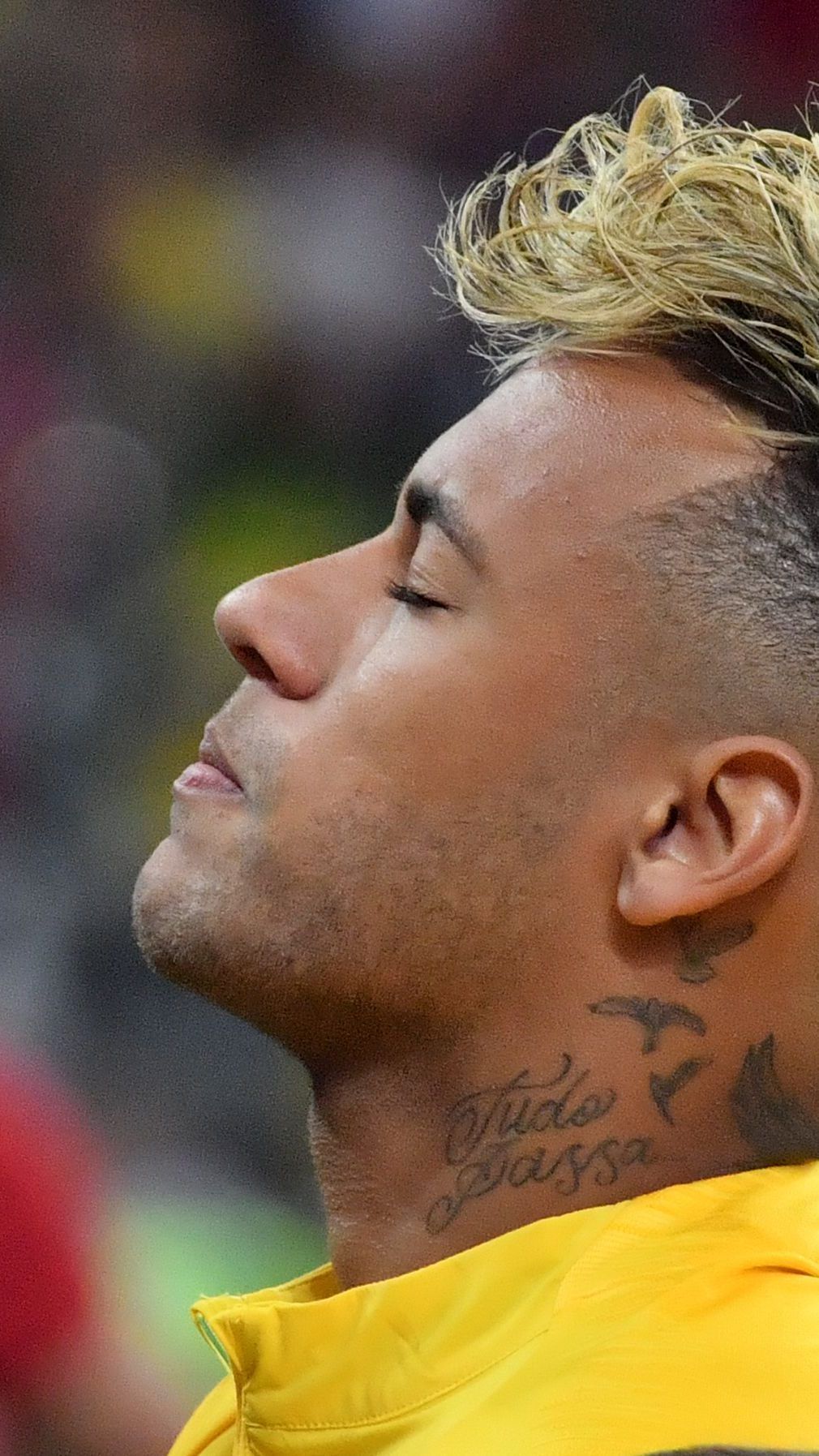 Der teuerste Fußballspieler der Welt hatte sich für das WM-Auftaktspiel seiner Nationalmannschaft extra schick gemacht.