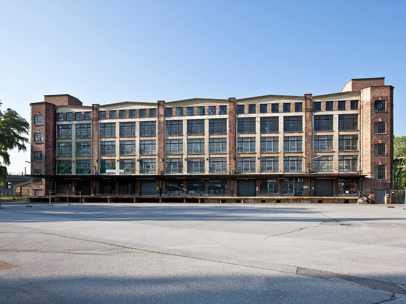 Die Traktorfabrik in Wien-Floridsdorf wird vom Projekt Creative Cluster genutzt.