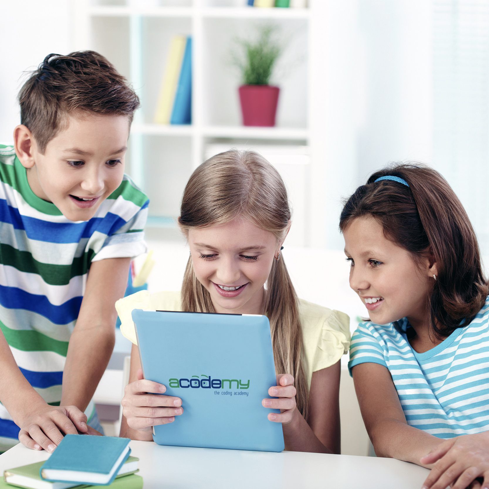 23 Kinder aus sozial benachteiligten Familien absolvierten einen zehnwöchigen Programmierkurs.