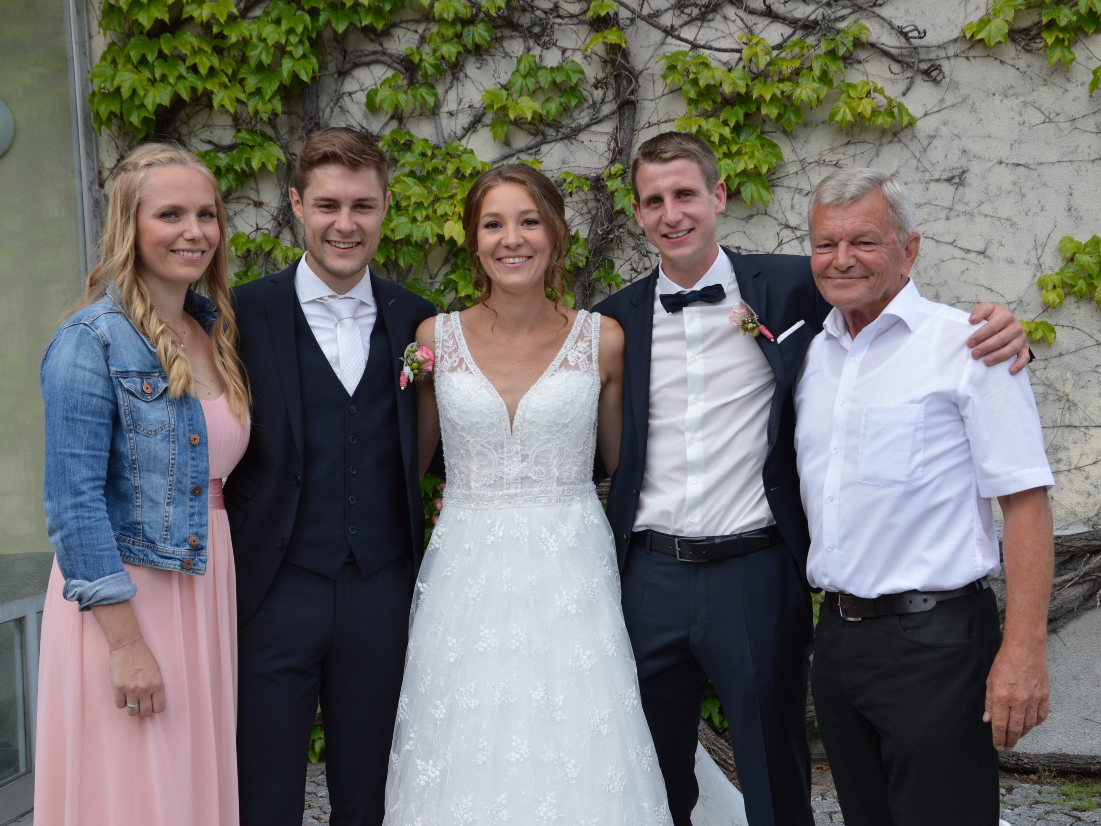 Selina Hödl und Simon Hämmerle feierten Hochzeit. Selina Hödl und Simon Hämmerle feierten Hochzeit.