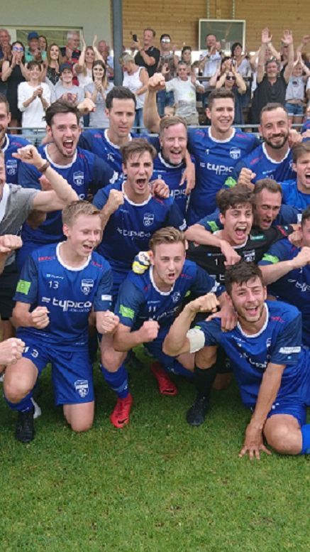 Der SV Lochau feiert den Aufstieg in die Vorarlbergliga