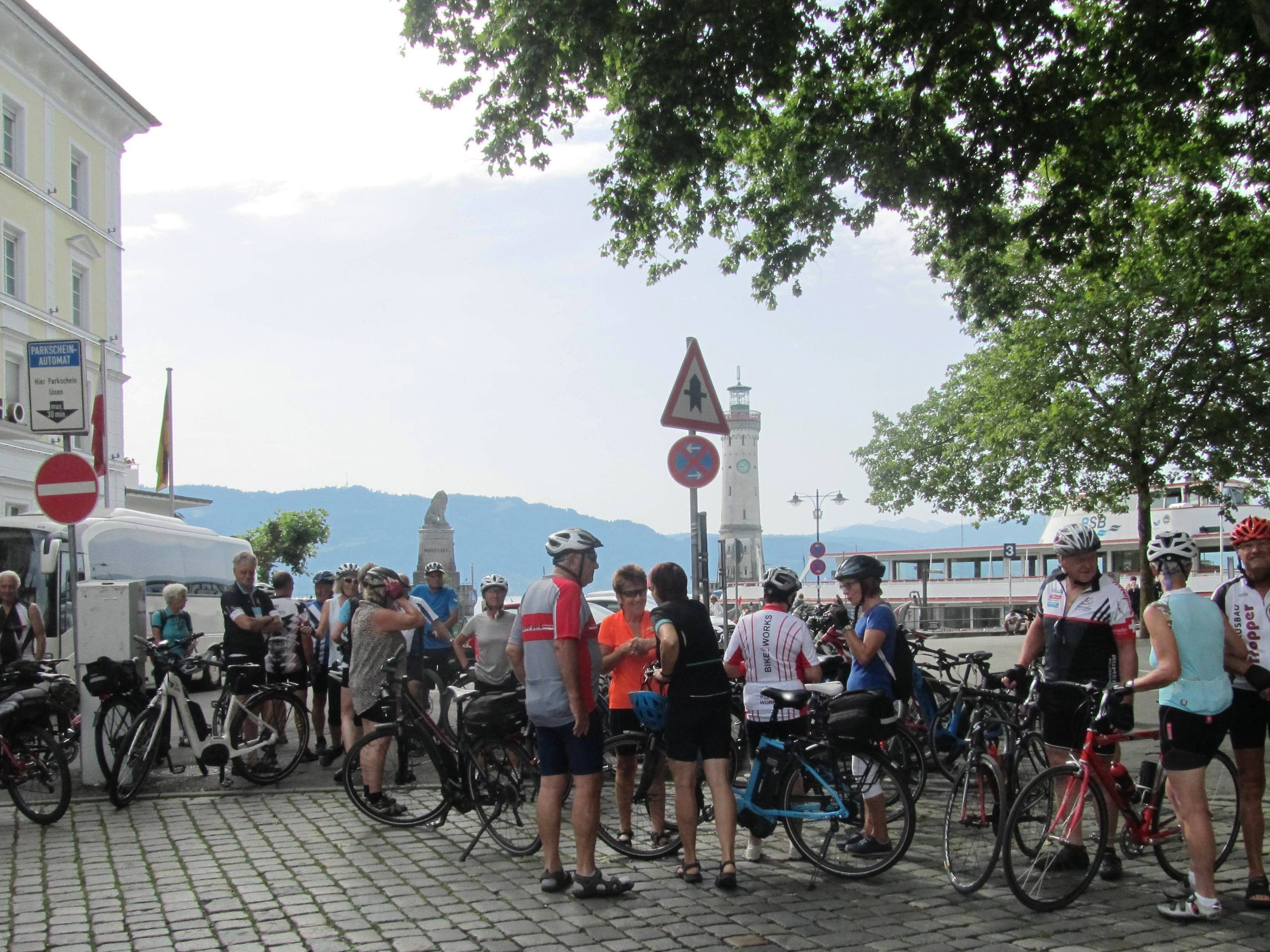 Radteam perpedales auf dem Weg von Lindau nach Markdorf Radteam perpedales auf dem Weg von Lindau nach Markdorf