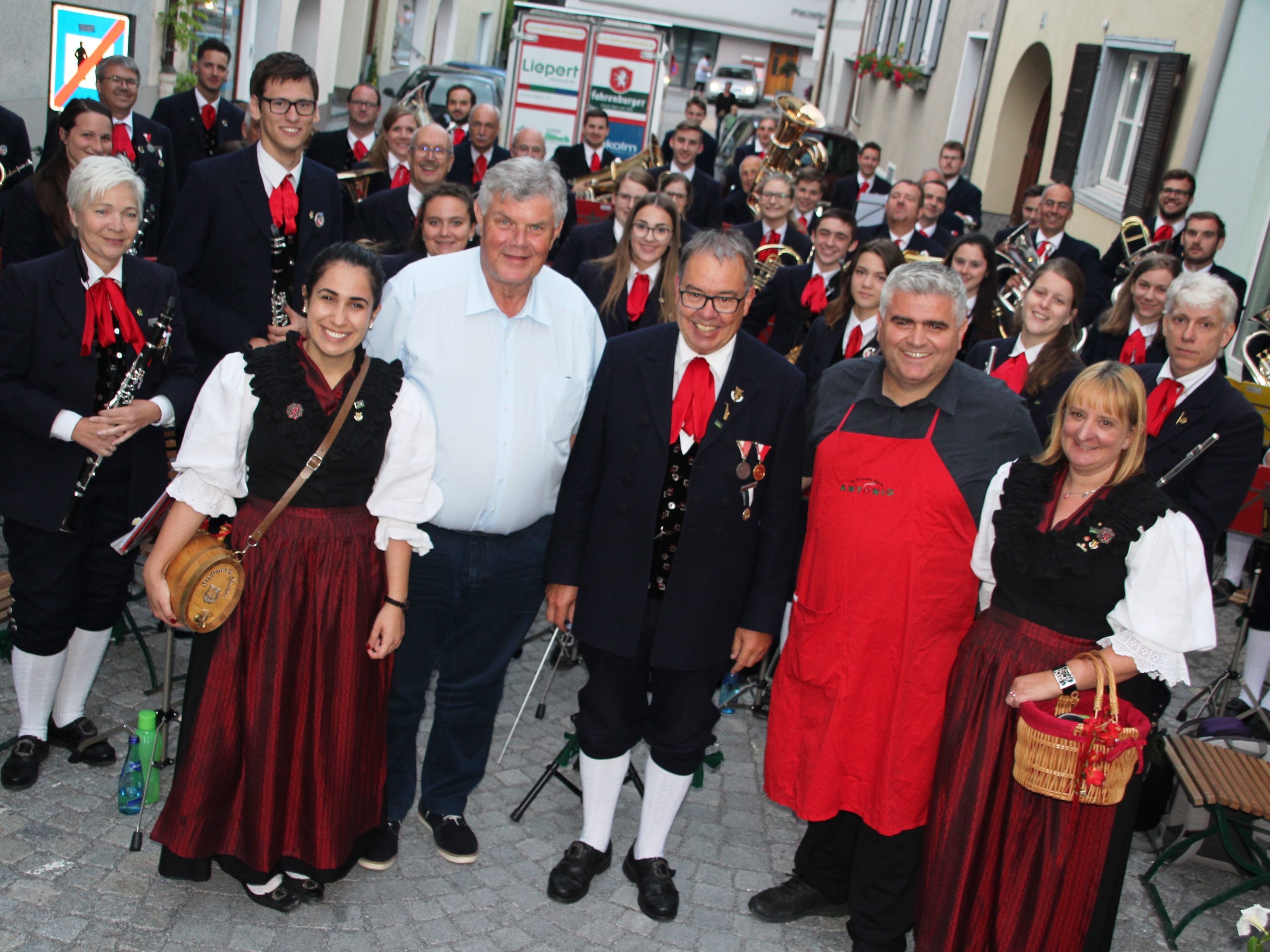 Ein romantisch-musikalischer Abend mit der Stadtmusik Bludenz lockte zahlreiche Gäste in die Sturnengasse.