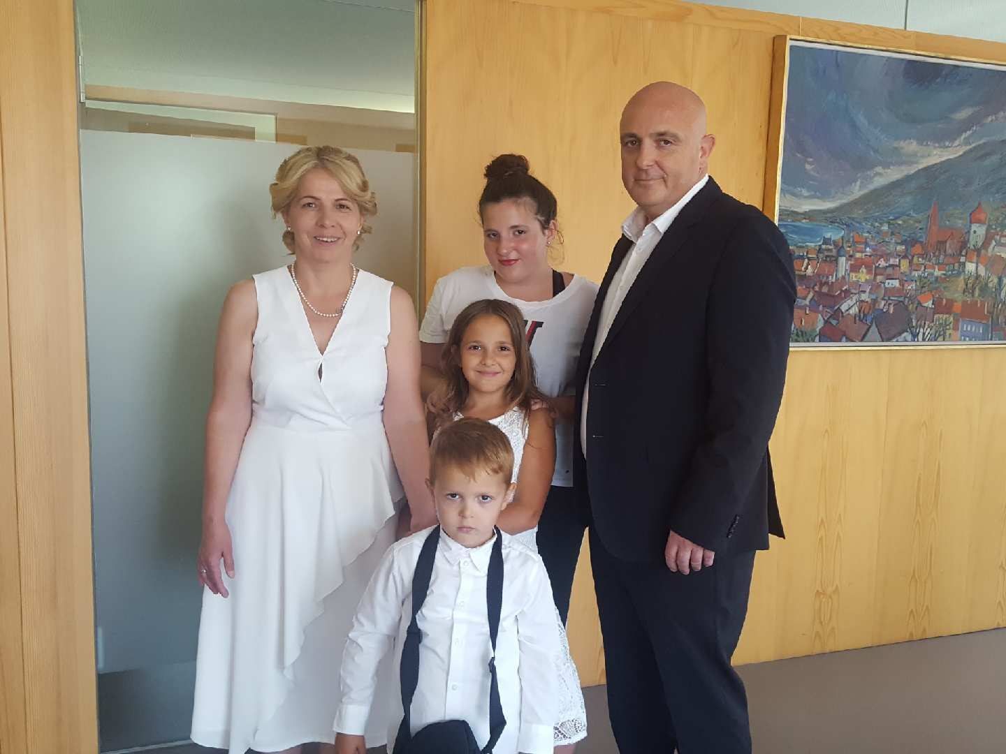 Das glückliche Paar mit den Kindern. Das glückliche Paar mit den Kindern.
