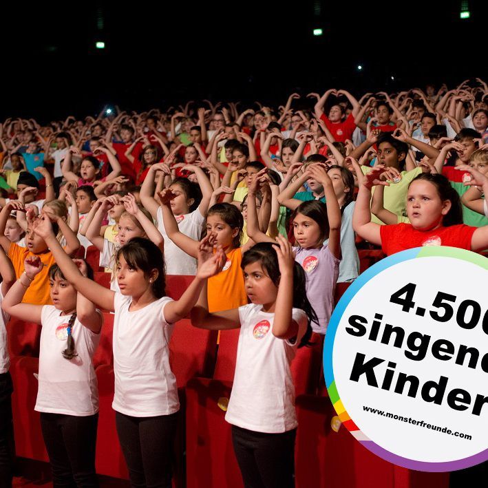 In der Wiener Stadthalle singen 4.500 Kinder beim Monsterfreunde-Konzert.