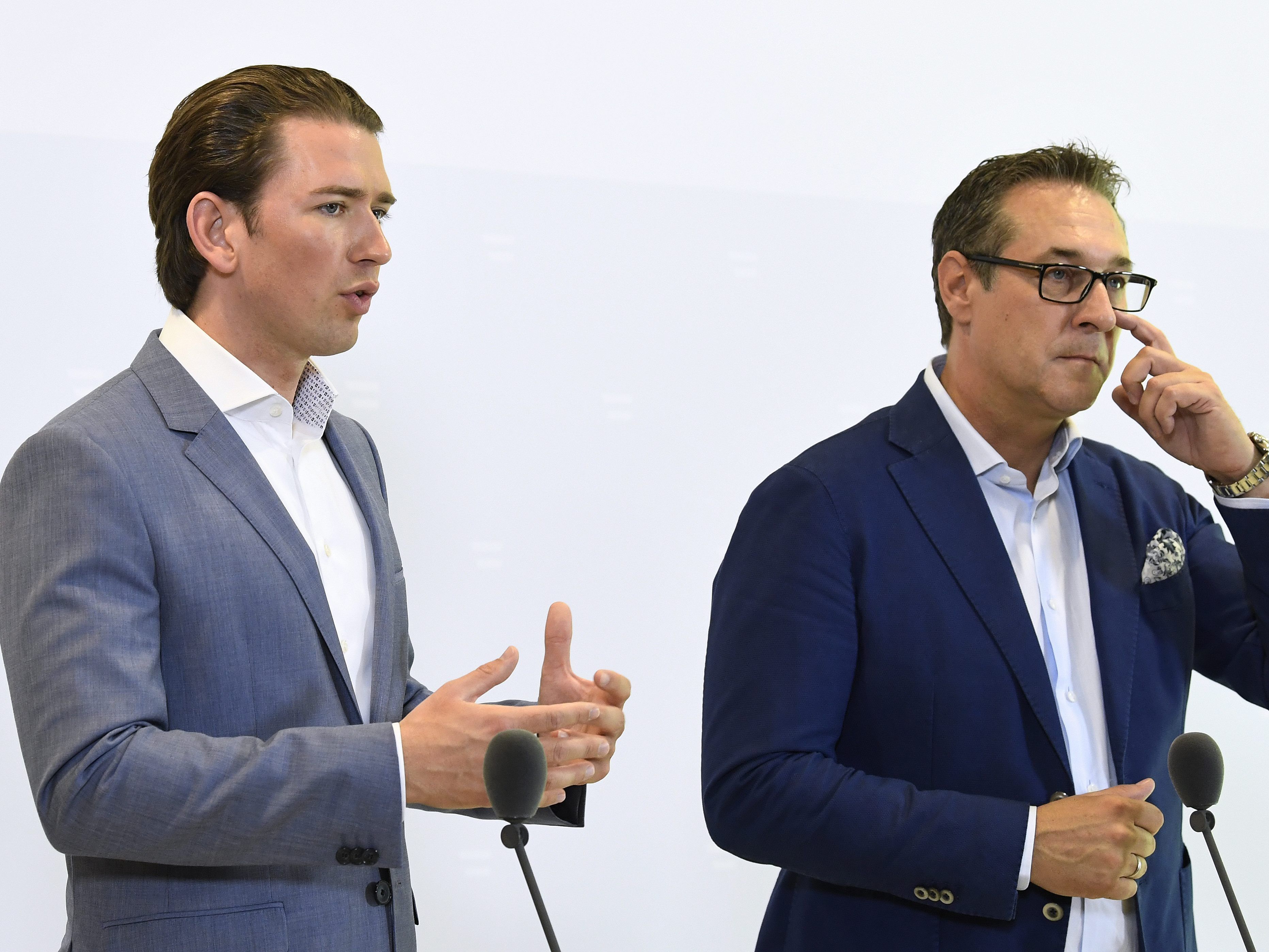 Die Regierung einigte sich auf die Arbeitszeitflexibilisierung. Die Regierung einigte sich auf die Arbeitszeitflexibilisierung.
