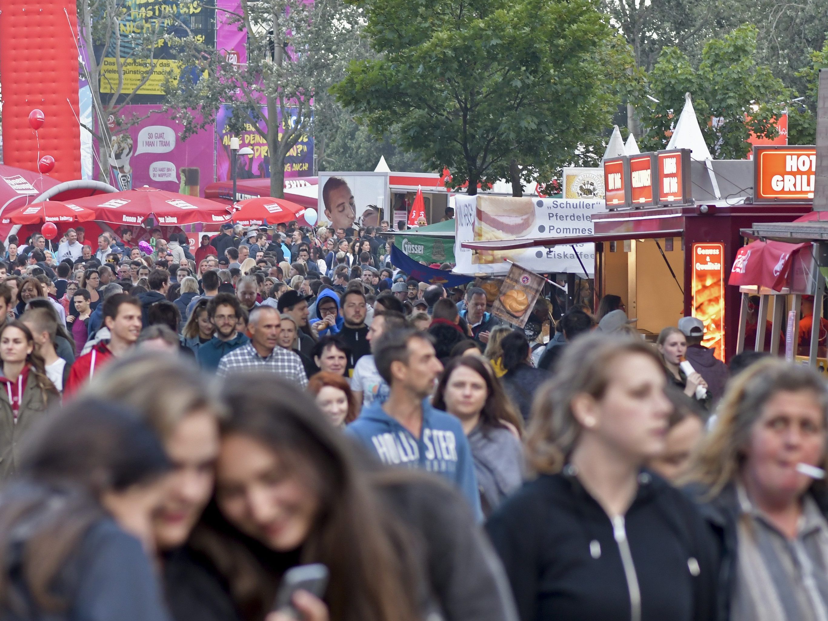 Mehr als 800.000 Besucher kamen am Freitag zum Donauinselfest.