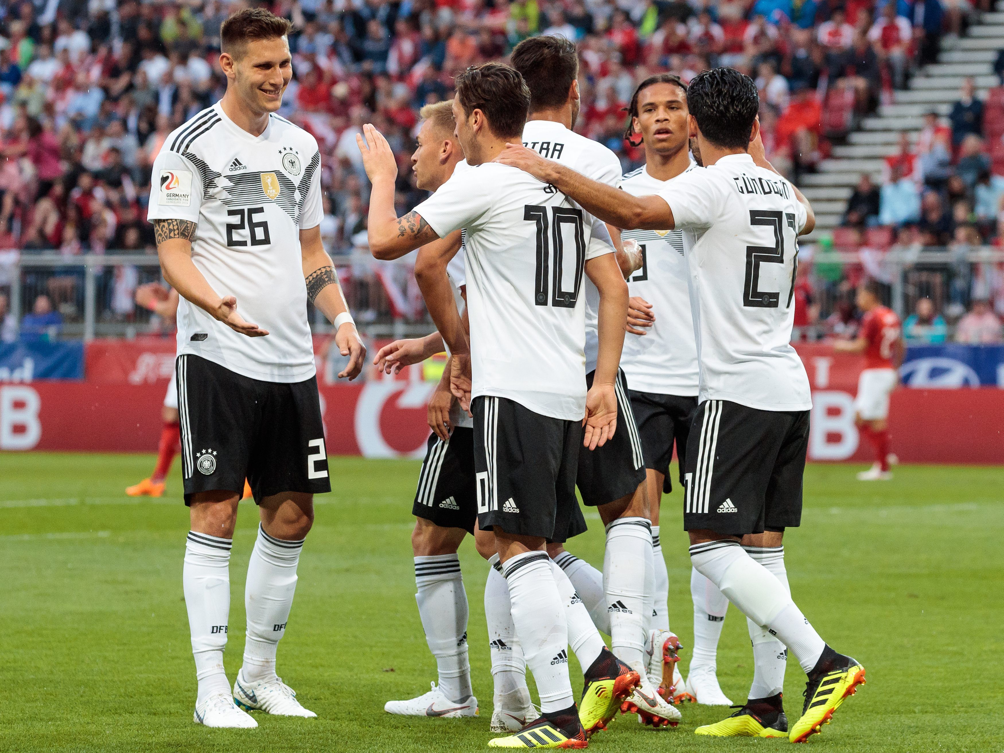 Hier sehen Sie das WM-Match Deutschland gegen Mexiko im Live-Stream und live im TV. Hier sehen Sie das WM-Match Deutschland gegen Mexiko im Live-Stream und live im TV.