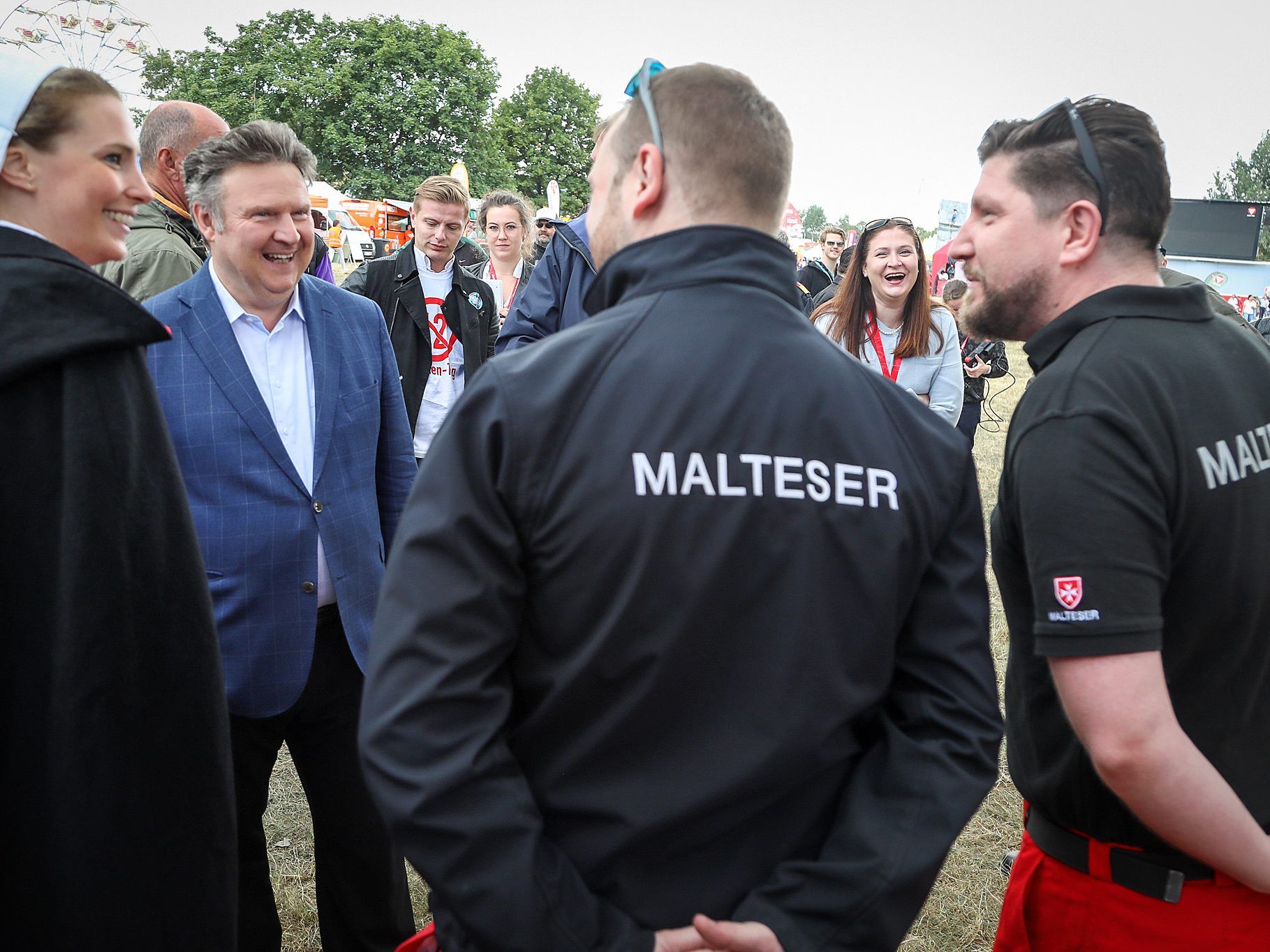 Bürgermeister Michael Ludwig nahm sich viel Zeit für die Helfer am Donauinselfest.